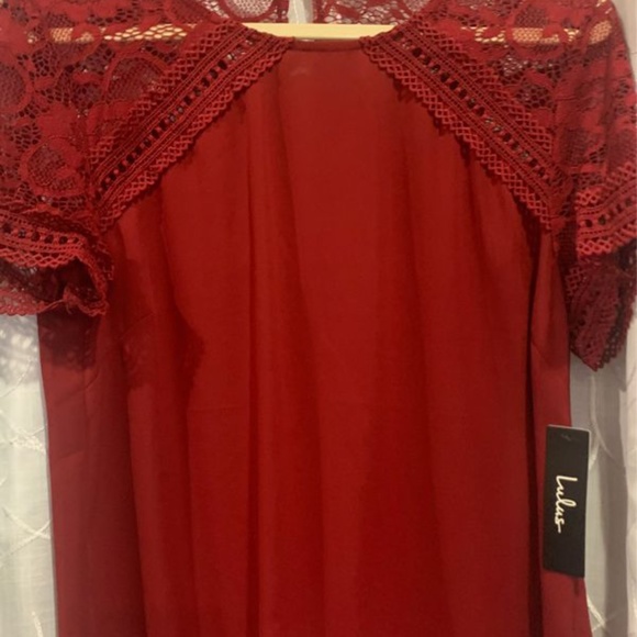 LULU’S RED WINE LACE TOP - Picture 2 of 3